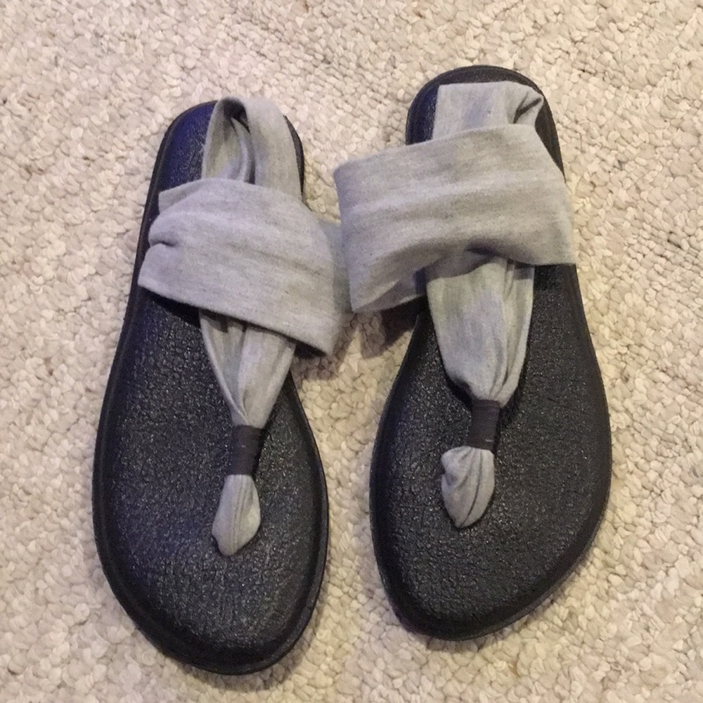 Brand new!  No tag or box. Only worn to try on.